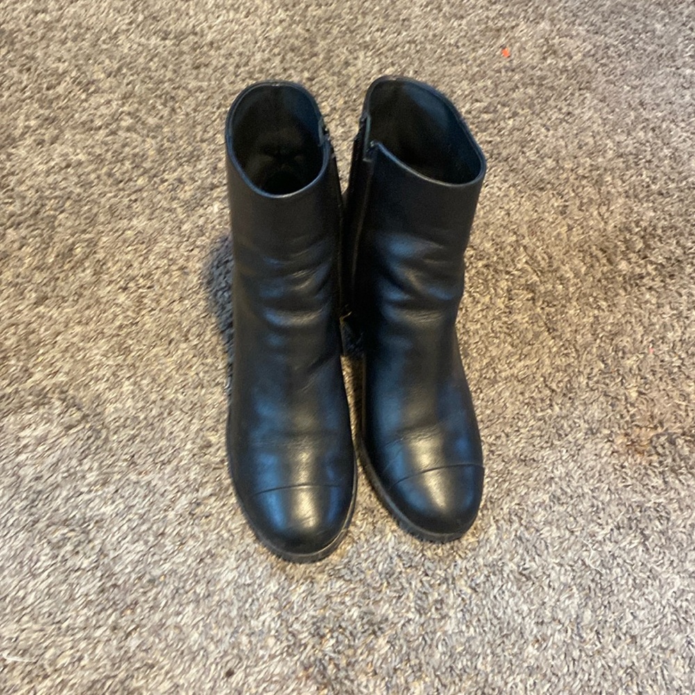 Chanel boots black size 39